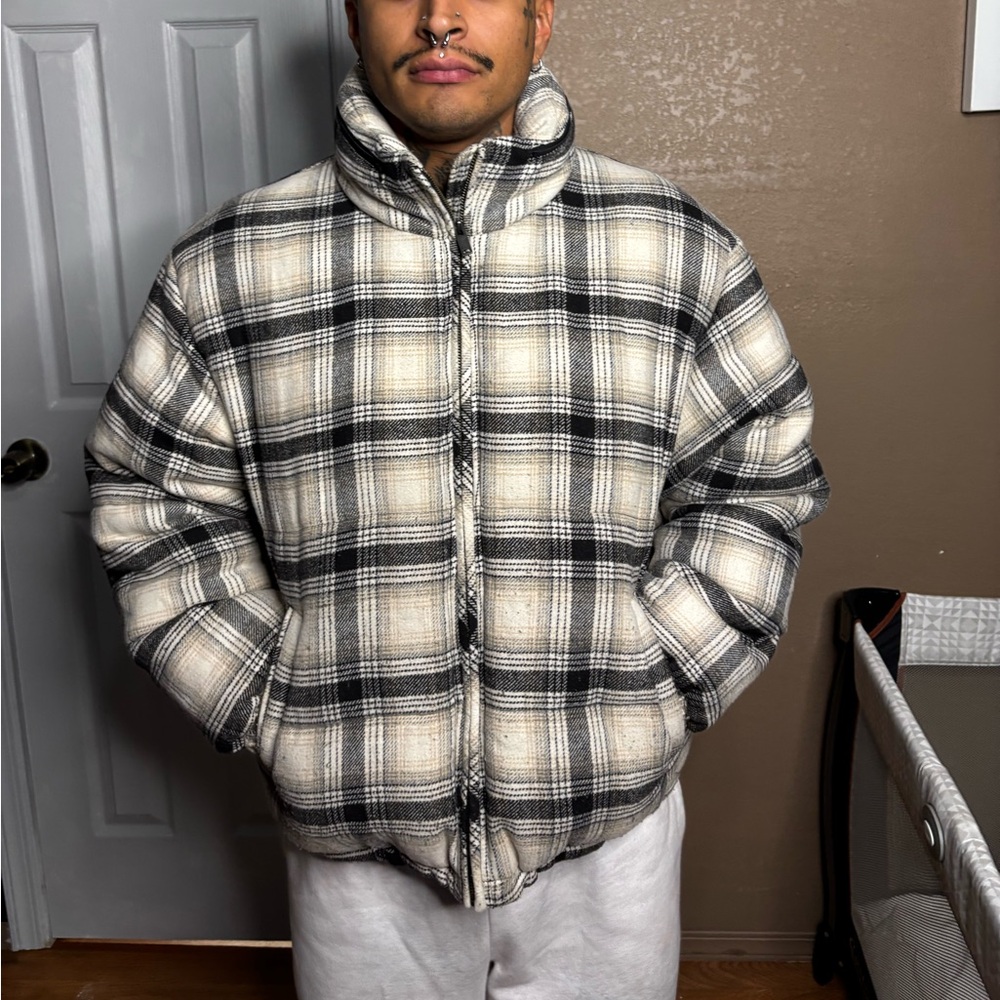 American Eagle Outfitters Black & Cream Plaid Puffer Jacket (wool blend)